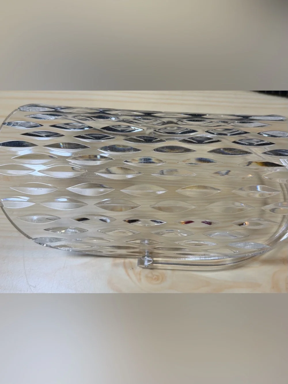 Wilardy Lucite Acrylic Handled Basket 9.25” MCM Vintage Rare Diamond Cut